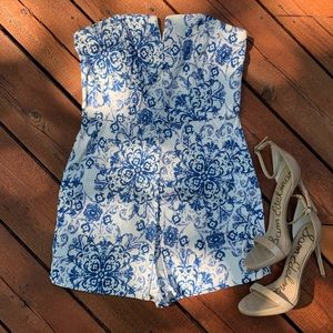 NWOT strapless romper 💙